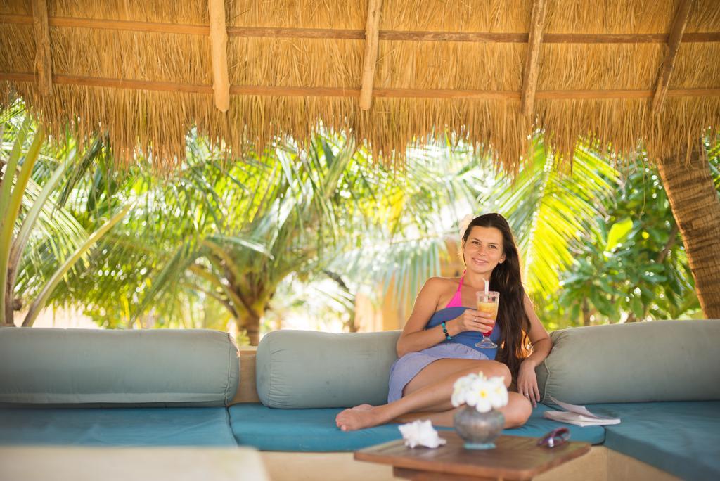Bar Reef Resort Etalai 外观 照片