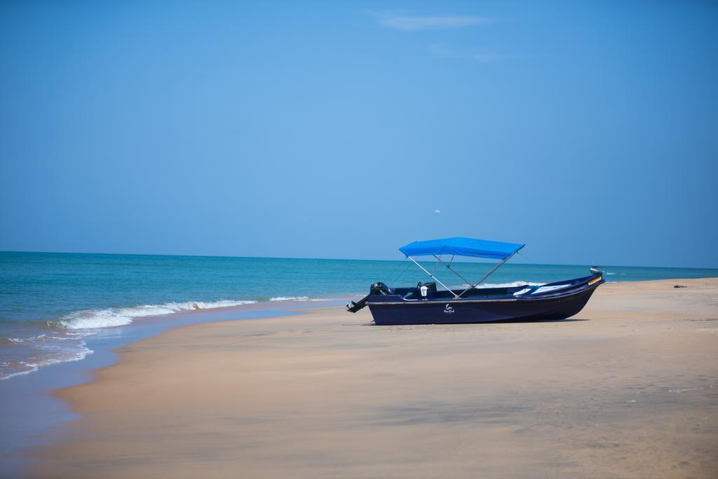 Bar Reef Resort Etalai 外观 照片