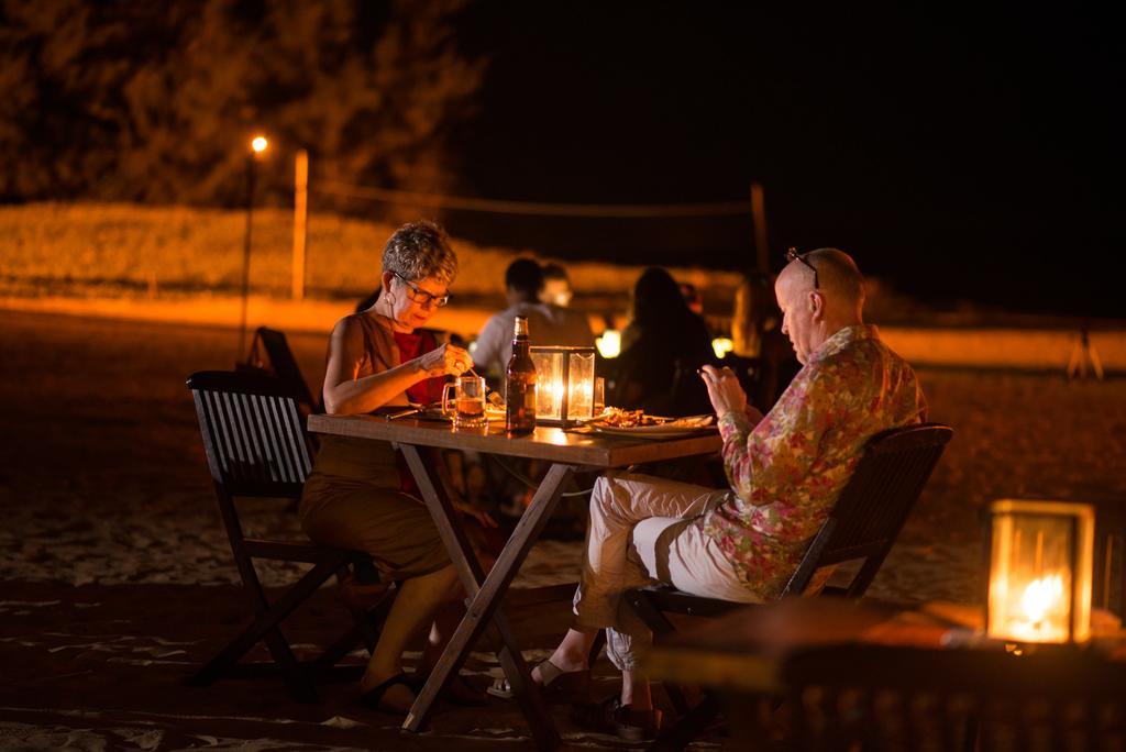 Bar Reef Resort Etalai 外观 照片