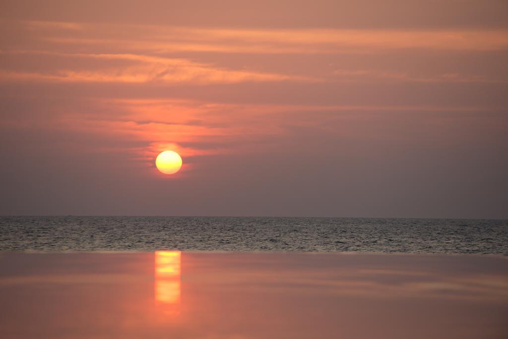 Bar Reef Resort Etalai 外观 照片
