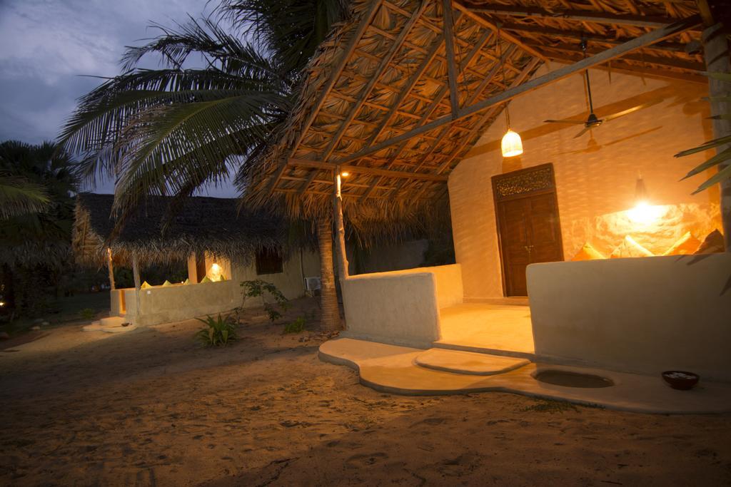 Bar Reef Resort Etalai 外观 照片