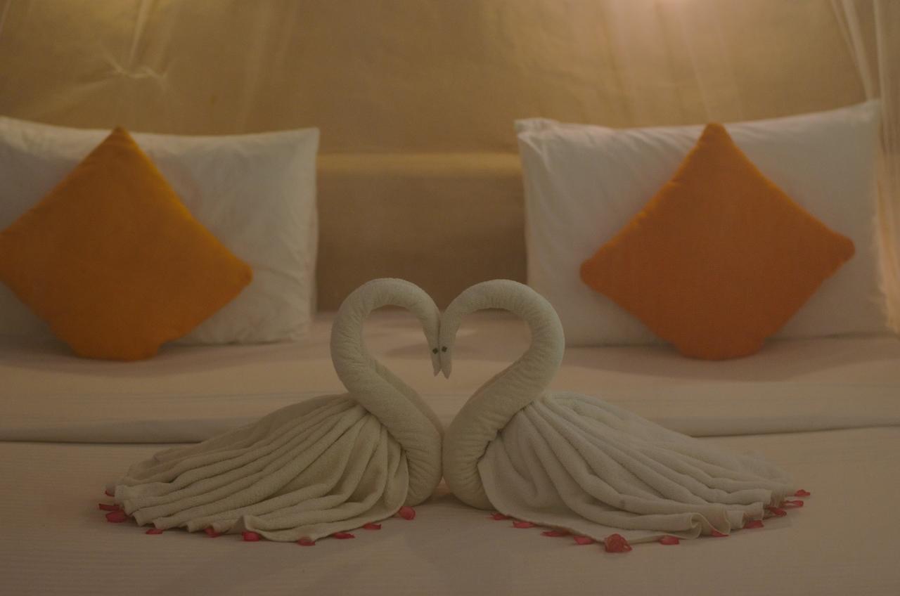 Bar Reef Resort Etalai 外观 照片