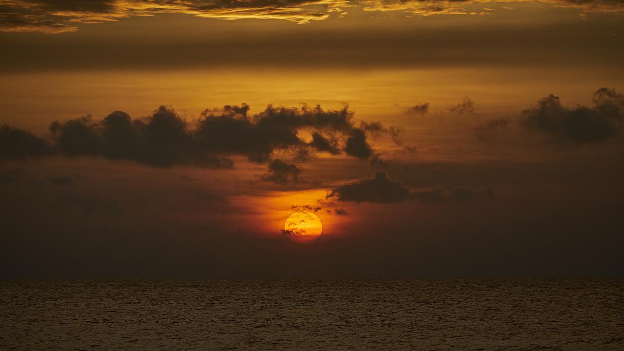 Bar Reef Resort Etalai 外观 照片