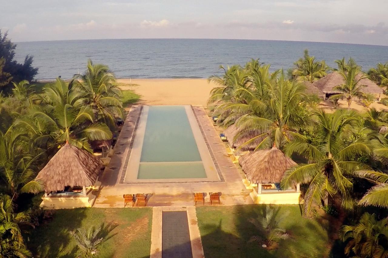 Bar Reef Resort Etalai 外观 照片